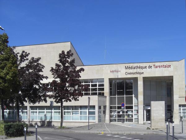 vue extérieure de la médiathèque