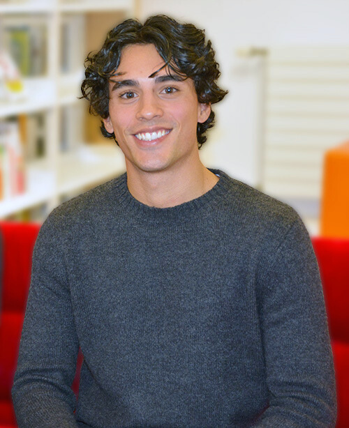 Portrait de Riccardo Tortora lors d'une méridienne de l'Enssib sur la mobilité étudiante, dans le cadre des Eramus Days. 