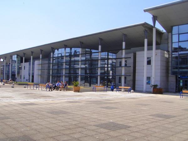 vue de l'extérieur de la bibliothèque