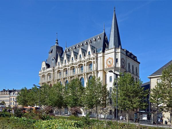 vue extérieure de l'ensemble de la médiathèque