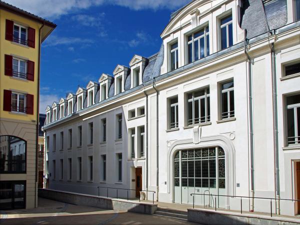 vue de l'extérieur de la médiathèque