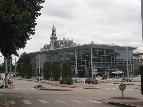 vue extérieure de l'ensemble de la bibliothèque