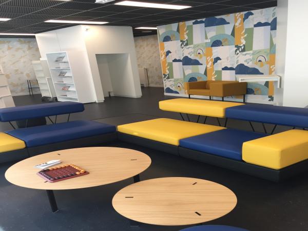 vue de l'espace lecture de la bibliothèque