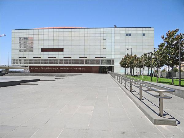 vue extérieure de l'ensemble de la bibliothèque