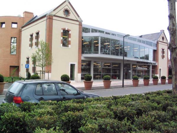 vue extérieure de l'ensemble de la bibliothèque