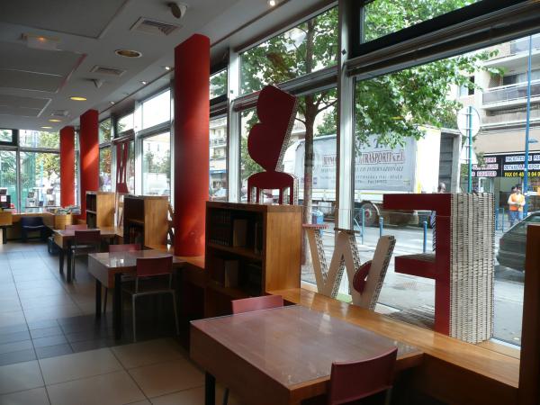 vue de l'espace jeunes de la bibliothèque