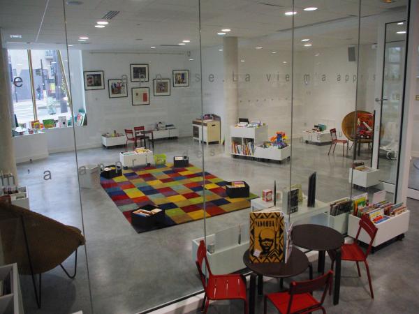 vue de l'espace "tout-petits" de la bibliothèque