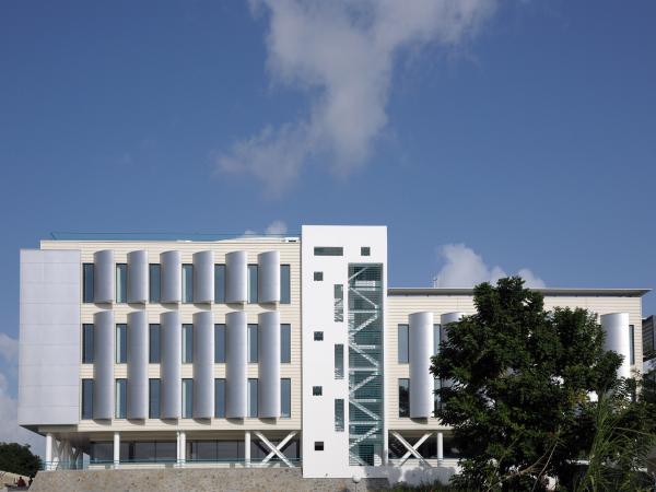 vue d'ensemble de l'extérieur de la bibliothèque