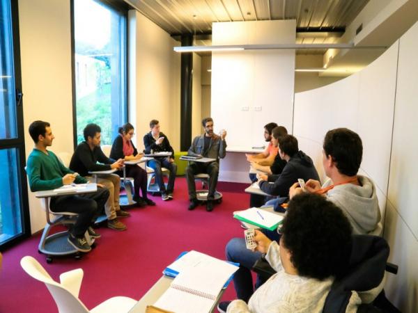 vue d'une salle de formation du Learning centre