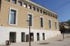 vue extérieure de la façade de la bibliothèque
